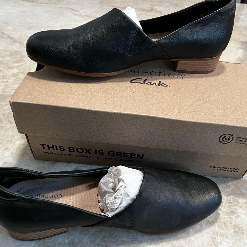 CLARKS - leather slip on